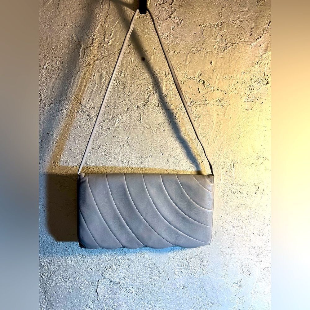 Chic de Paris vintage leather shoulder bag, envelope bag. Rare 1940-50,exquisite